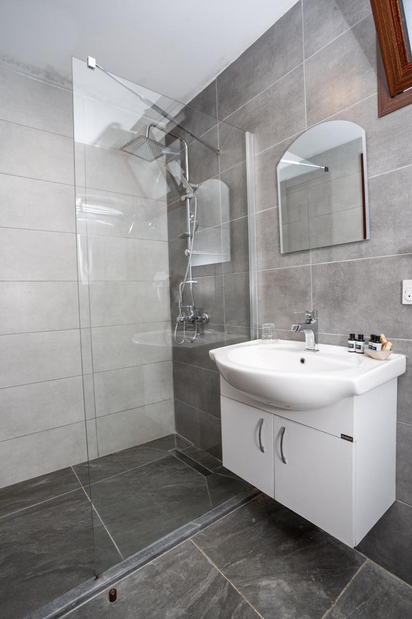 Meryem'S Hotel Agios Epiktitos ภายนอก รูปภาพ