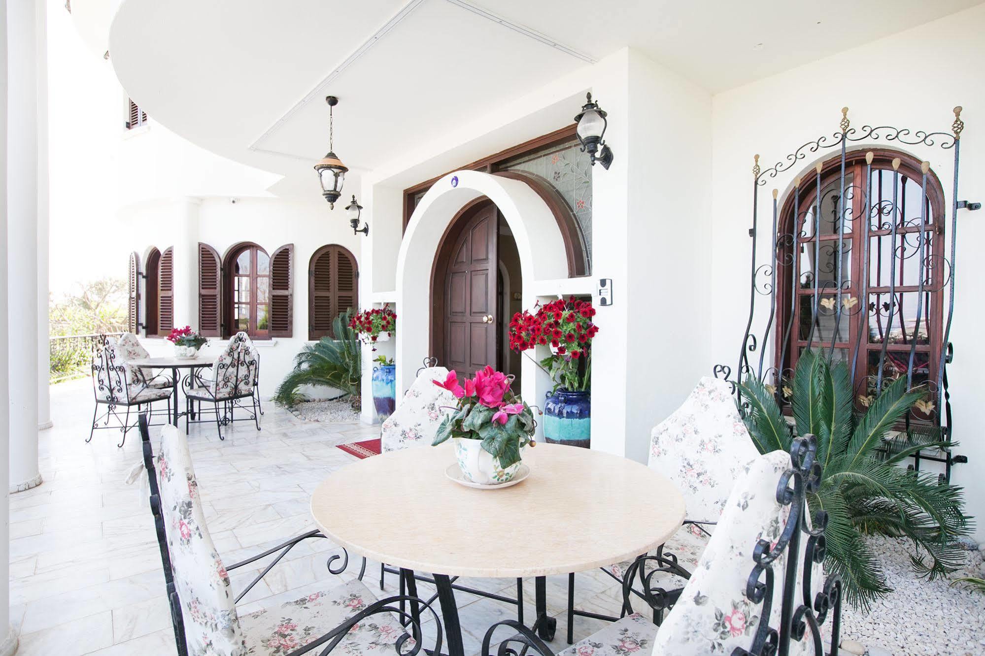 Meryem'S Hotel Agios Epiktitos ภายนอก รูปภาพ