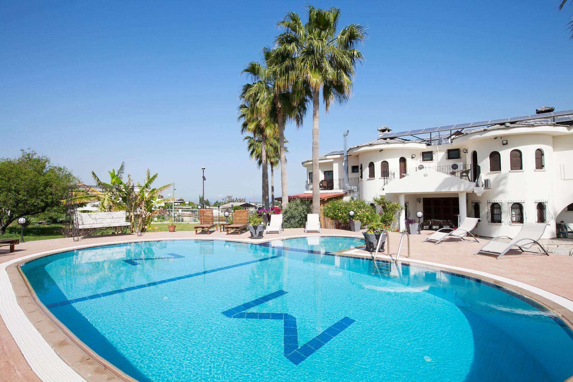 Meryem'S Hotel Agios Epiktitos ภายนอก รูปภาพ
